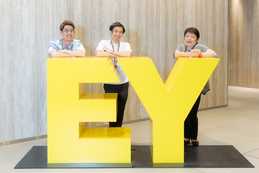 EY_1